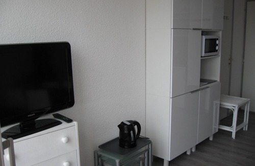 Port Rive Gauche Apartment | T2 sea-view residence with pool-Plage Grazel