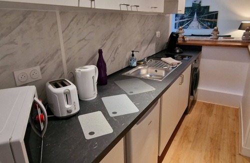 Evreux Apartment | T2 SPA Jaccuzi, véranda et Jardin Hyper Centre 5min Gare