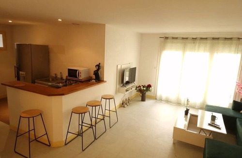 Evreux Apartment | T2 SPA Jaccuzi, véranda et Jardin Hyper Centre 5min Gare