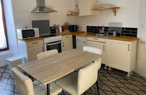 Saint-Thibery Apartment | T2 sunny and air-conditioned