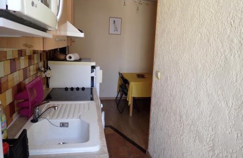 Saint-Jean-de-Vedas Apartment | T2 sur la place du village proche Mer et Montpellier
