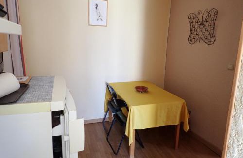 Saint-Jean-de-Vedas Apartment | T2 sur la place du village proche Mer et Montpellier