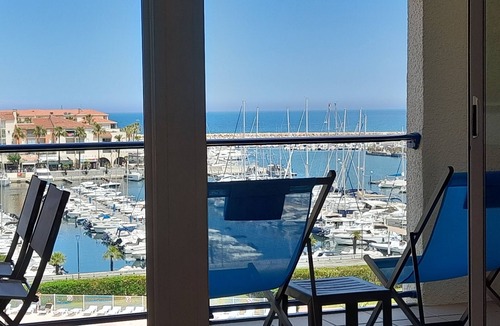 Plage d'Argeles Apartment | T2 Top floor seafront HEATED SWIMMING POOL