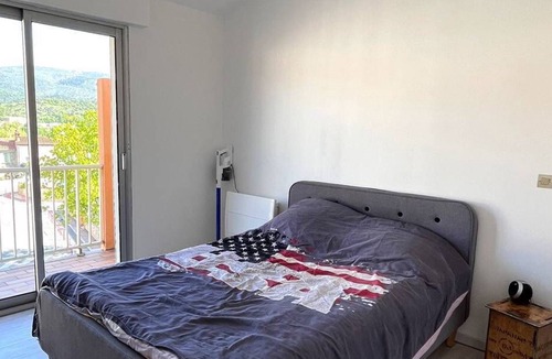 Prades Apartment | T2 Traversant Renove Avec Terrasses ET Place DE Parking Privative