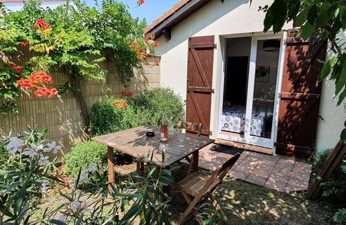 Castanet-Tolosan Apartment | T2 with garden, free wifi, near Canal du Midi