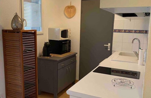 Valras-Plage Apartment | T2 with Pool, Terrace & Parking