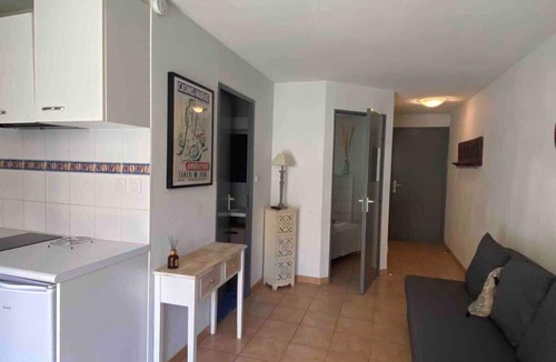 Valras-Plage Apartment | T2 with Pool, Terrace & Parking