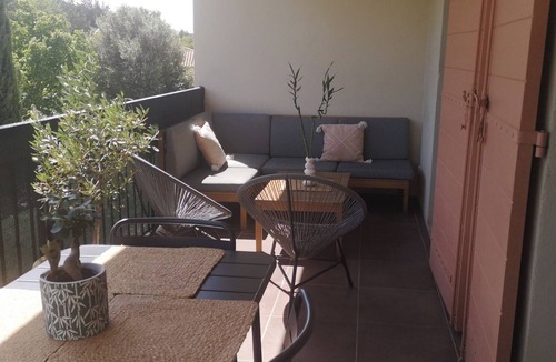 Rougiers Apartment | T2 WITH TERRACE