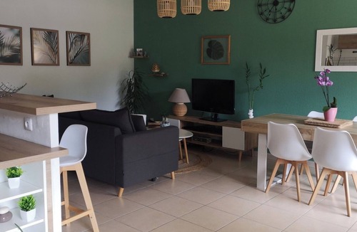 Rougiers Apartment | T2 WITH TERRACE