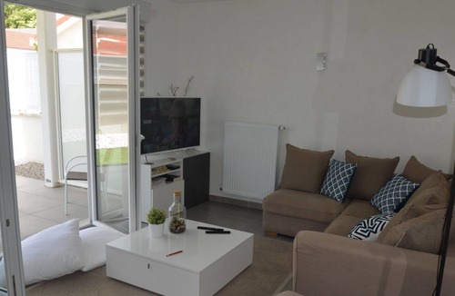 Voiron Apartment | T2 with Zen terrace and closed garage