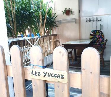 Le Grau-Du-Roi Apartment | T2bis Les YUCCAS 200 m plage du Boucanet Rive Droite Grau du Roi idéal 2-4 pers 3 étoiles Résidence Camargue Village