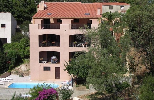Banyuls-sur-Mer House | T3 APARTMENT in a 4-face villa in BANYULS sur mer CLOS PARKING