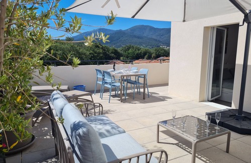 Argeles-sur-Mer Apartment | T3 Apartment with Large Terrace and View of the Albères