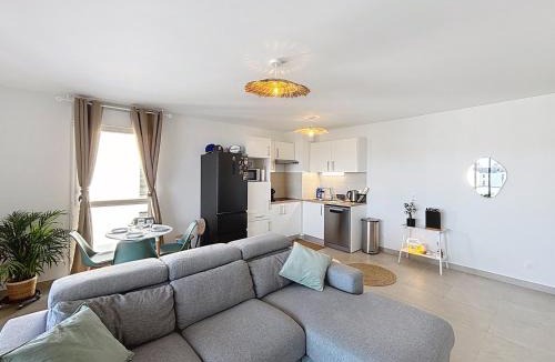 Saint-Jean-de-Vedas Apartment | T3 avec loggia, Clim et parking - Proche Montpellier