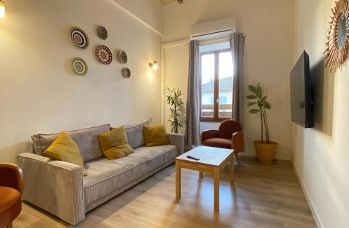 Homps Apartment | T3 bord canal du midi, piscine