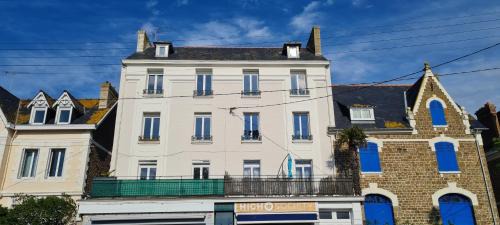 Rocabey - Alsace - Gare Apartment | T3 Central Saint Malo 2 chambres Tout à pied