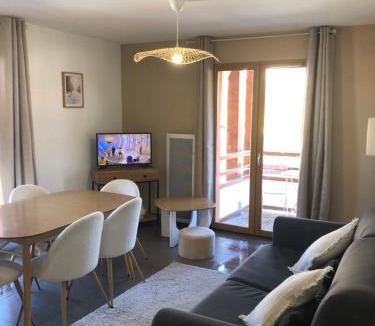 Font-Romeu-Odeillo-Via Apartment | T3 Chaleureux à Font-Romeu