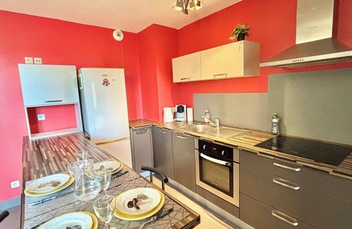 Centre-ville rive gauche Apartment | T3 Duplex 60m² ~ 2 bedrooms ~ Mayenne view