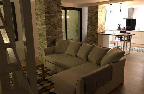 Centre Ville Apartment | T3 Duplex Design - Pau Centre Quartier Halles