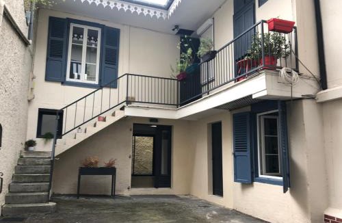 Centre Ville Apartment | T3 Duplex Design - Pau Centre Quartier Halles