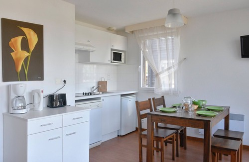 Montreal Condo | T3 duplex familial avec terrasse | Piscine