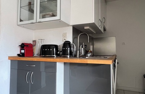 Le Brusc Apartment | T3 DUPLEX apartment, reversible air conditioning, private parking