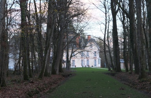 Neuvy-sur-Barangeon Apartment | T3 duplex in castle in Sologne