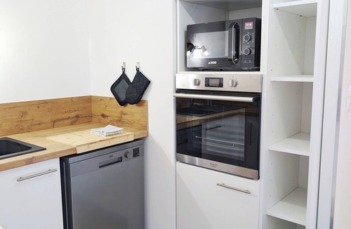 Peyragudes Apartment | T3 duplex lakeside apartment with garden