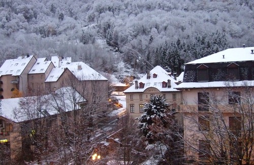 Bagneres-de-Luchon Apartment | T3 EXCEPTIONAL LOCATION SUMMER/WINTER!