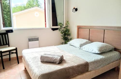 Barbaste Apartment | T3 Famille - piscine, aire de jeux - Barbaste