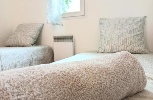 Barbaste Apartment | T3 Famille - piscine, aire de jeux - Barbaste