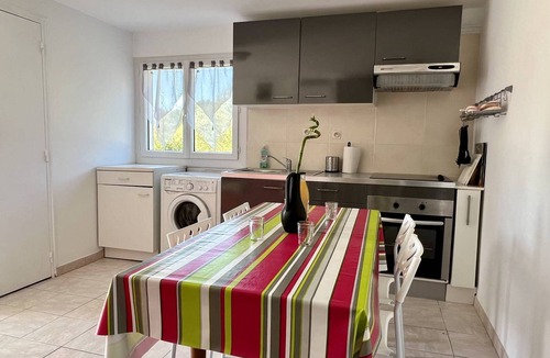 Ustaritz Apartment | T3 House in Ustaritz with Terrace and Parking