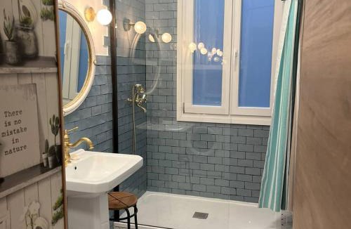 Cauterets Apartment | T3 Hyper-Centre Cauterets, 5/7 pers, Parking - FR-1-234-315
