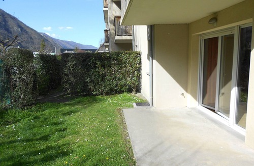 Bagneres-de-Luchon Apartment | T3 in LUCHON in residence with pool and garden (Pyrenees)