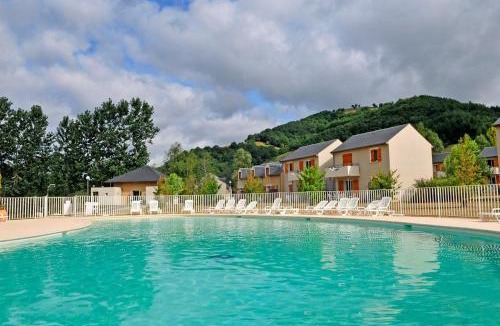 Saint-Geniez-d'Olt House | T3 la savane saint Geniez d'olt 2 piscines chauffées dans une charmante résidence de vacances