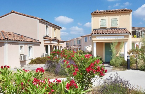 Cabries Apartment | T3 Meublé Avec Terrasse à Cabriès - Résidence Service Avec Piscine & Golf
