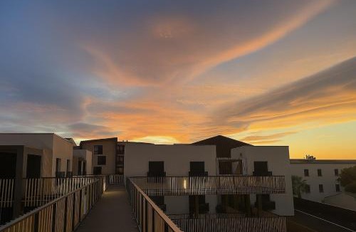Saint-Jean-de-Vedas Apartment | T3 moderne-Parking&Terrasse à 5 min de Montpellier