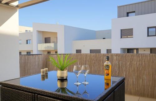 Saint-Jean-de-Vedas Apartment | T3 moderne-Parking&Terrasse à 5 min de Montpellier