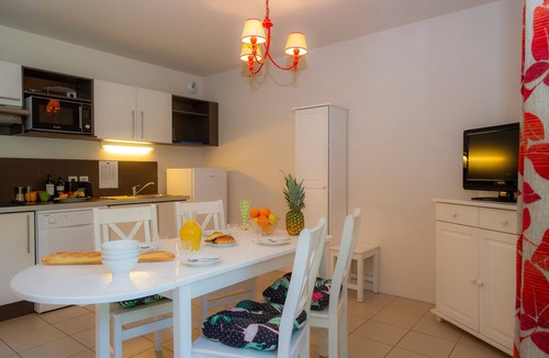 Gonneville-sur-Honfleur Condo | T3 près de Honfleur avec balcon | Accès piscine