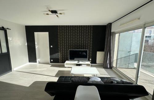 Saint-Jacques-de-la-Lande Apartment | T3 proche aéroport