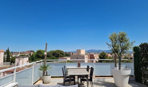 Beaux Arts-Boutonnet Apartment | T3 Stellar Rooftop Montpellier Boutonnet