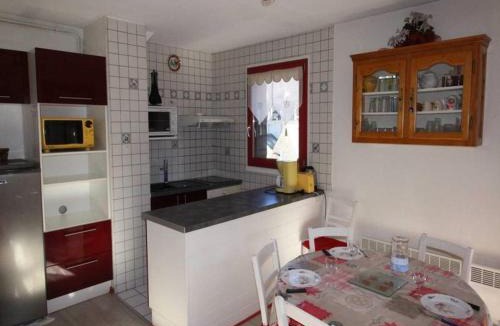 Bagneres-de-Luchon Apartment | T3 Sud au Pied Téléphérique avec Balcon, Parking, Animaux OK - FR-1-313-125
