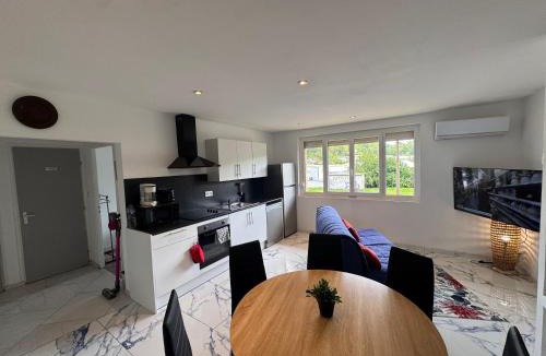 Decazeville Apartment | T3 tout confort avec parking privé & climatisation