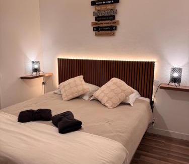 Decazeville Apartment | T3 tout confort avec parking privé & climatisation