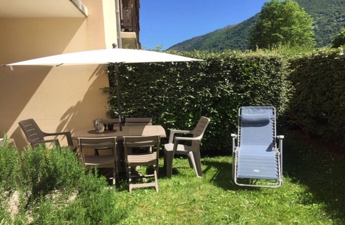 Bagneres-de-Luchon Apartment | T3 with summer pool garden