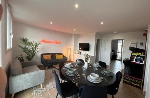 Bascule - Oratoire Apartment | T4 - 5min Airbus - 10min Aéroport - Parking