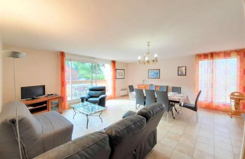 Saint-Lary-Soulan Apartment | T4 8 pers, Wi-Fi, Terrasse, Parking, Centre Saint-Lary-Soulan - FR-1-457-182