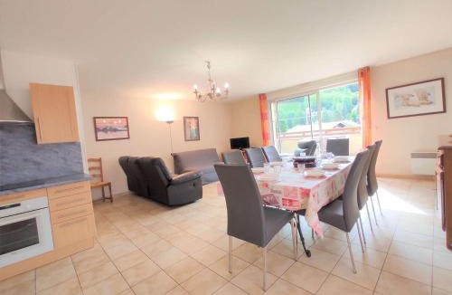 Saint-Lary-Soulan Apartment | T4 8 pers, Wi-Fi, Terrasse, Parking, Centre Saint-Lary-Soulan - FR-1-457-182
