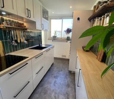 Anglet Apartment | T4 cosy et moderne au cœur d'Anglet, plages à 5 min, parking sécurisé & fibre