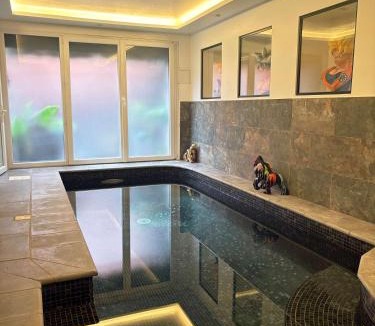 Cros-de-Cagnes Apartment | T4 Front de mer Piscine interieure privee Clim